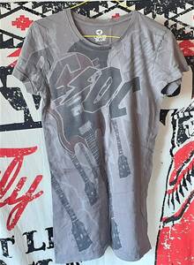 オフィシャル品【レディースTシャツ】AC/DC　ギブソンＳＧ　バックプリントなし 【古着】