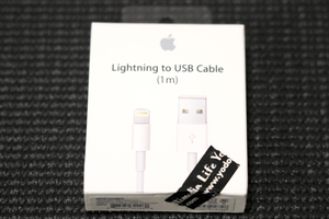 Apple Lightning to USB Cable (1m) アップル 純正 ライトニングケーブル