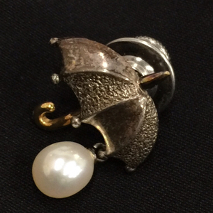 ミキモト 傘金具 K18 パール 真珠 ピンバッチ アクセサリー ファッション小物 保存箱付き MIKIMOTO