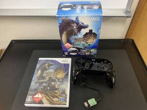 美品　Wii　モンスターハンター3　tri クラッシクコントローラPROパック　ソフト　コントローラ　ゲーム　ブラック　元箱付き　①