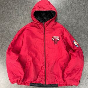 希少 90s Vintage PRO PLAYER NBA CHICAGO BULLS リバーシブル 中綿 マウンテンパーカ ジップアップ ジャケット メンズ XXL ビッグサイズ