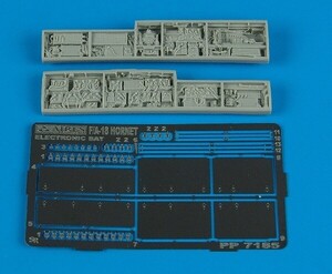 アイリス 7185 1/72 F/A-18 ホーネット 電子機器格納庫(HASEGAWA用)