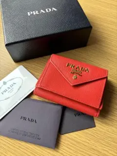 【付属品完備】プラダ PRADA 三つ折り財布 レッド(LACCA)