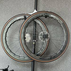 ZIPP353NSW ホイール 前後セット　タイヤ　DISC ディスク フックレス　トレック　スペシャライズド　シマノ