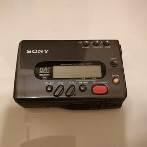 SONY DATウォークマン TCD-D7 中古品 動作未確認 現状品