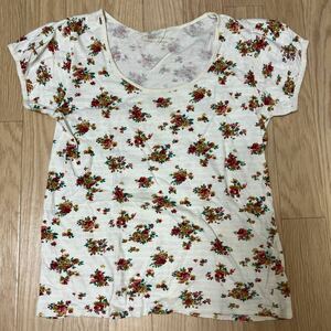 半袖 Tシャツ カットソー 半袖Tシャツ 花柄　M