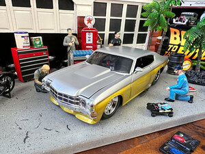 Jada　1970年　シボレー　シェベルSS　ダイキャストミニカー　1/24スケール　（シルバー＆ゴールド）　■　アメリカン雑貨　アメリカ雑貨