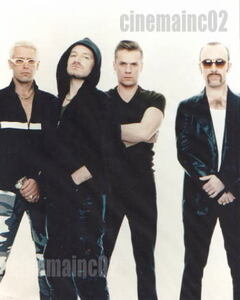 U2/メンバー4人の写真・背景白