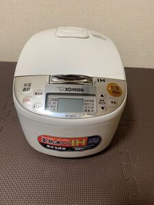 炊飯器 ホワイト ZOJIRUSHI 品名炊飯ジャーNP-XA10 /5合炊き/2015年製