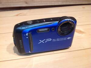 B☆010760 FUJIFILM フジフィルム FinePix XP120 コンパクトデジタルカメラ デジカメ 防水 格安出品！