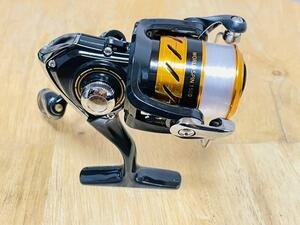 新品 ダイワ(DAIWA) 17 ワールドスピン 【1500 2号-80m】 ナイロンライン付 スピニングリール 釣り具 フィッシング 海釣り アジ メバル