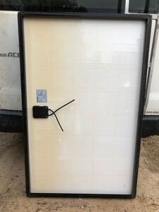 中古2004年製造太陽光発電パネル・三菱電機PV-MR134C、134w24vケーブル切断品です。在庫が12枚あります。