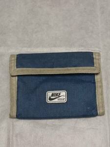 ナイキ　NIKE　財布　2つ折り財布　正規品　当時物　美品　wallet　ウォレット　レアアイテム　希少品　入手困難　【管理（Y）2020-NK-RA】