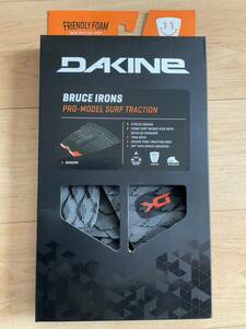 新品　未使用　DAKINE ダカイン　デッキパッド　BRUCE IRONS ブルース　デッキパッチ　デッキパット　黒 トラクション　定価7480円