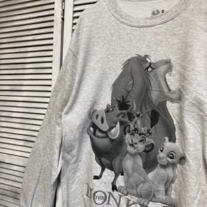 AXEI 1スタ グレー アニメ スウェット ライオンキング LIONKING ディズニー 90s 00s ビンテージ 古着 ベール 卸 仕入れ kg