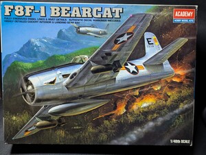 アカデミー1/48 アメリカ空軍戦闘機　F-8F-1 ベアキャット