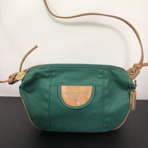 バレンティノガラヴァーニ　valentino garavani sport ショルダーバッグ バッグ　グリーン　縦17横27マチ8.5cm ショルダー寄れ有　バッグ