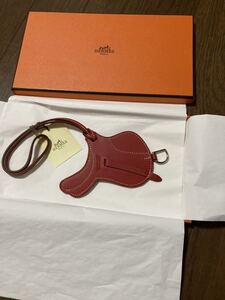 エルメス チャーム　鞍　モチーフ　アクセサリー