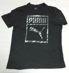 ☆PUMA.com プーマ 半袖Tシャツ Lサイズ スポーツ フアッション ティーFOREVER BETTER TEEダークGLAYグレイ ボックス ロゴ プリント幅 約55