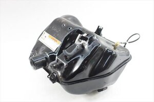 V-MAX[16ガソリンタンク　※外観に大きな損傷無し　内部見える範囲にサビ無し]｝E