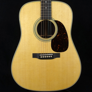 Martin D-28 Standard