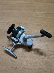 IY1316 RYOBI RX-01 GEAR RATIO 1:3.8 ビンテージ/リョービ/ スピニングリール/ダイワ 動作品 現状品