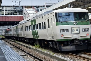 185系引退記念関連商品【185系0番台・200番台「普通車の座席テーブル」】A・Ｂ・C編成・B6編成・C1編成使用　縦23×横34×高さ3.5　