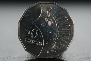 古いコイン AUSTRALIA 2000 ELIZABETH Ⅱ MILLENNIUM YEAR 50CENTS 12角形 検索用語→Aレター10内メダルオーストラリアエリザベス50セント