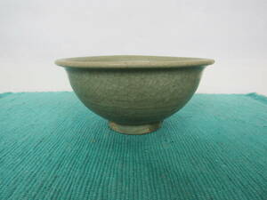 骨董　アンティーク　陶磁器　中国　明代　青磁碗 　茶道具