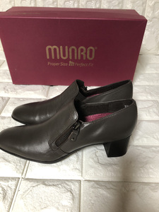 MUNRO 　マンロー ムンロ レディース ANNEE BROWN M310521 　ブラウン レザー 定価4万　/（US)7.5　SS