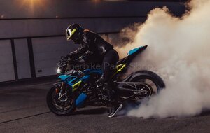 BT MOTO 社製 ECU書き換えソフトウエア BMW S 1000 R 2025 年式