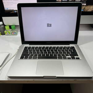 （ジャンク）MacBook Pro 13in Early2011 A1278 Core i5 SSD 500GB 2.3GHz メモリ16GB 充電コード マウス USキーボード　英語キーボード