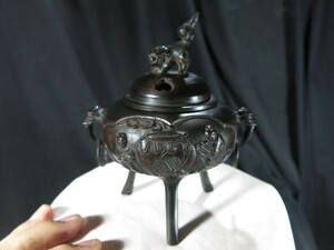 A　双耳環付獅子香炉　金工　銅製　獅子　香炉　香　焚く　仏教　寺院　仏像　彫刻　信仰　線香
