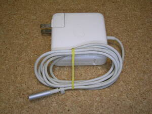 APPLE　60W　MagSafe Power Adapter　A1344　アダプタ　古いアダプタです　ジャンクで(8020e)