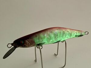 ハンドメイドミノーsparklelures REDEYE山女魚75HSヘビーシンキング9.6g アワビ張り夜光