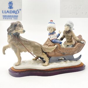 Lladro リヤドロ #5037「Sleigh Ride」そりすべり/犬ぞり/少年少女 フィギュリン 台座付 ※同梱不可 04-3326828