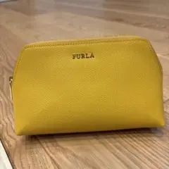 FURLA イエロー レザーポーチ