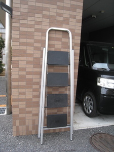 大阪市内より 4段ステップ 　　 オークション 住まい、インテリア 工具、DIY用品 脚立、はしご、足場 はしご