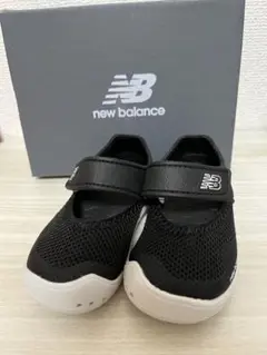 《New Balance》IO208 色 : BLACK/WHITE