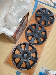 発送は着払い手渡し可 13インチ ホイールカバー ３枚 中古良品 汎用 社外品 保管先は尼崎市