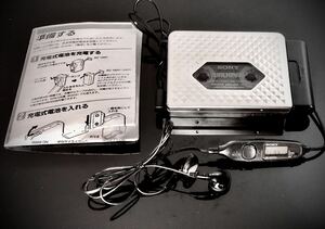 カセットウォークマンSony WM-EX655 銀色「整備済み、完動美品」