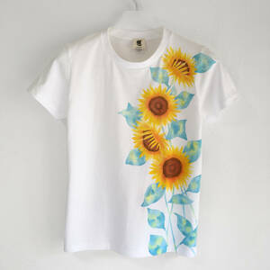 ひまわり柄Tシャツ レディースMサイズ　手描きで描いた向日葵の花柄Tシャツ 夏　G-M