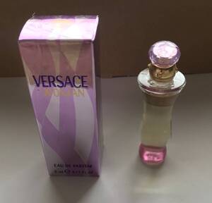 ヴェルサーチ　ウーマン VERSACE　WOMAN オーデパルファム イタリア製 MIRANO 5ml 香水