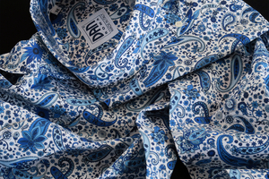 ★イタリアシャツDANROMA ドゥエボットーニ limited Edition 658 花柄ペイズリー・・鮮やかな白に鮮烈に青くペイズリー M 40-91