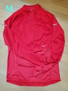 【美品】ゴルフウェア　NIKEナイキ　Ｍサイズ　レッド