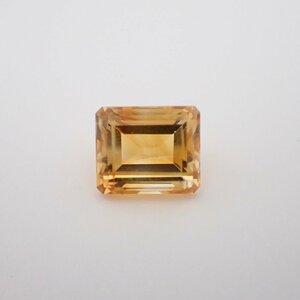 イエロートパーズ（6.875ct）