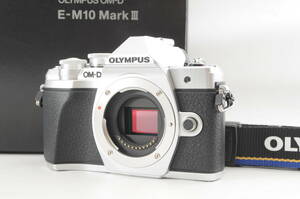 OLYMPUS OM-D E-M10 Mark Ⅲ ボディ オリンパス ★新品級極上品 付属品多数 S数1500弱★