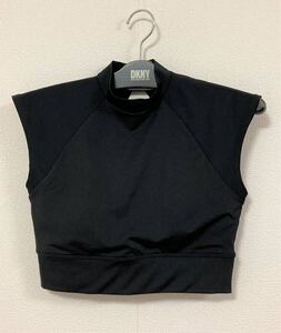 ☆新品　チャコット　ショート丈トップ　M