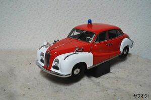 オートアート BMW 502 FIRE BRIGADE 1/18 ミニカー