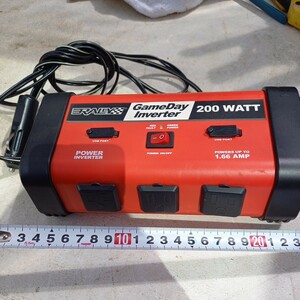 インバーター　gameday inverter 200 watt 送料520 スマホ充電できました　車　シガーソケット